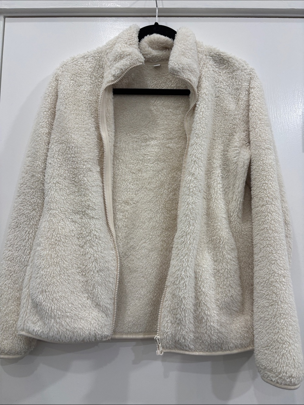 Uniqlo White Fleece Zip Up Jacket